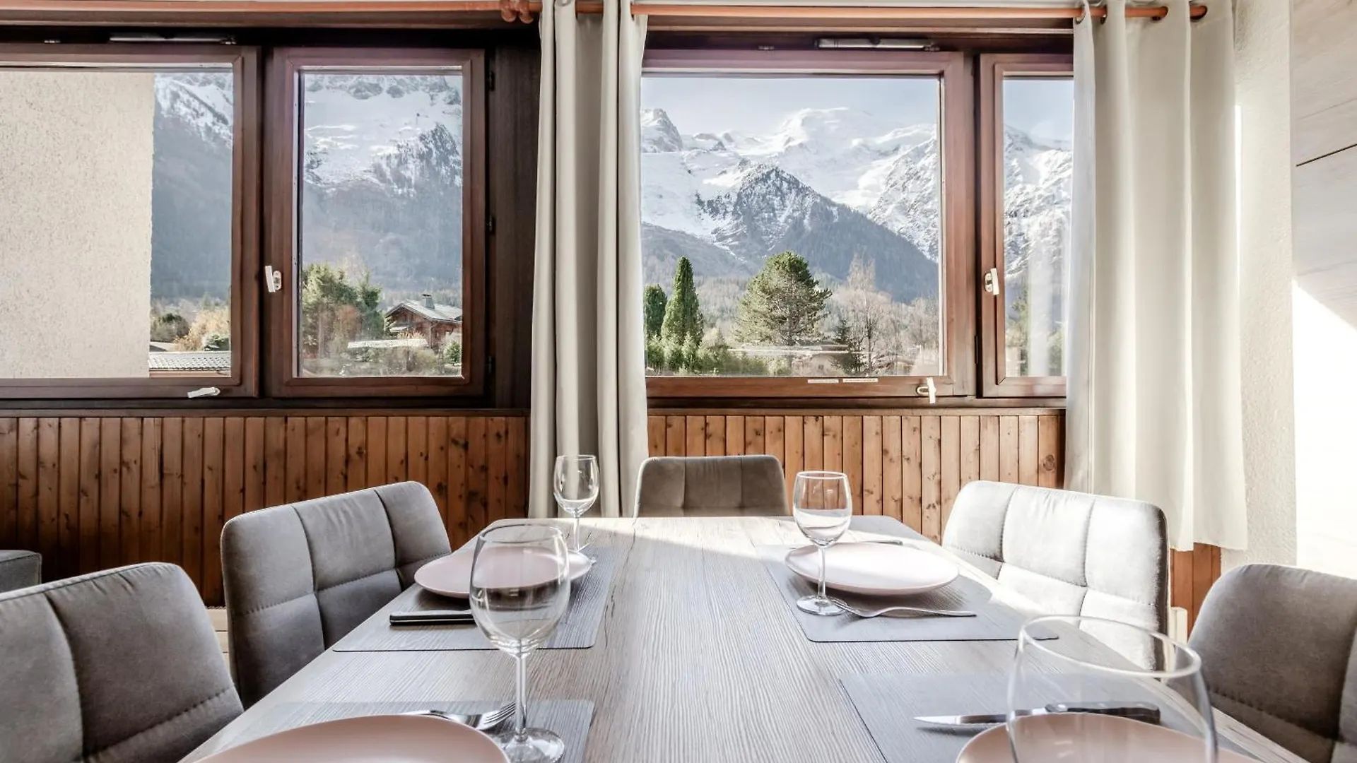 Sun Valley II Chamonix 0*,